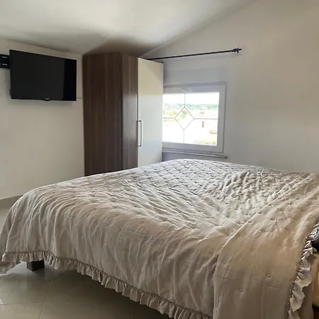 Hasani Villa Valtura